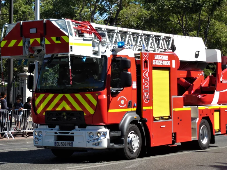 À Grasse, les pompiers rejouent Dirty Dancing pour annoncer leur bal