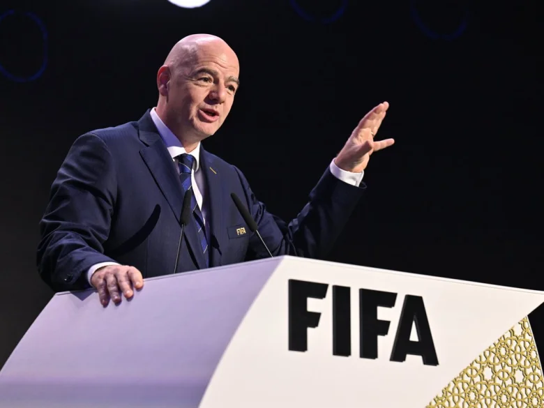 FIFA : lâché par ses proches, Infantino voit sa réélection de 2027 compromise