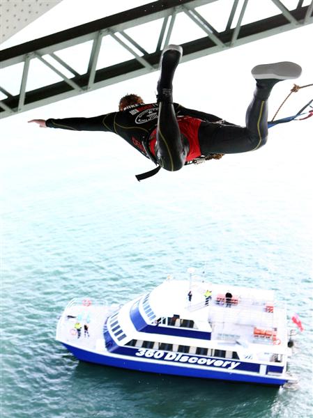 Harbour Bridge Bungy Jump